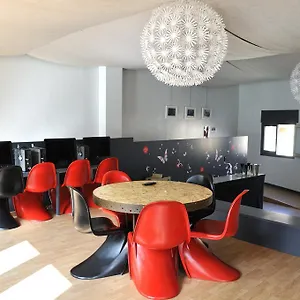 Equity Point Hostel Girona Gerona